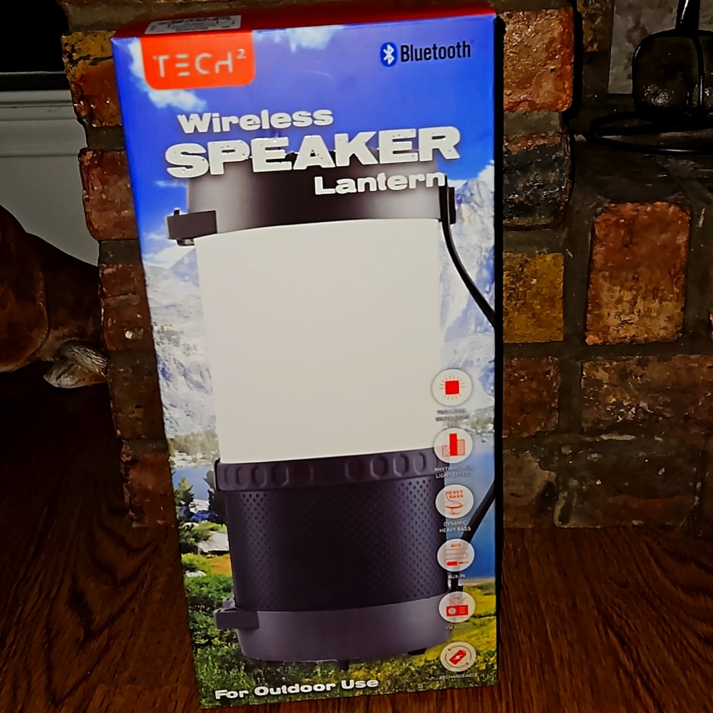 Tech2 Wireless Speaker Lantern Bluetooth for outdoor use